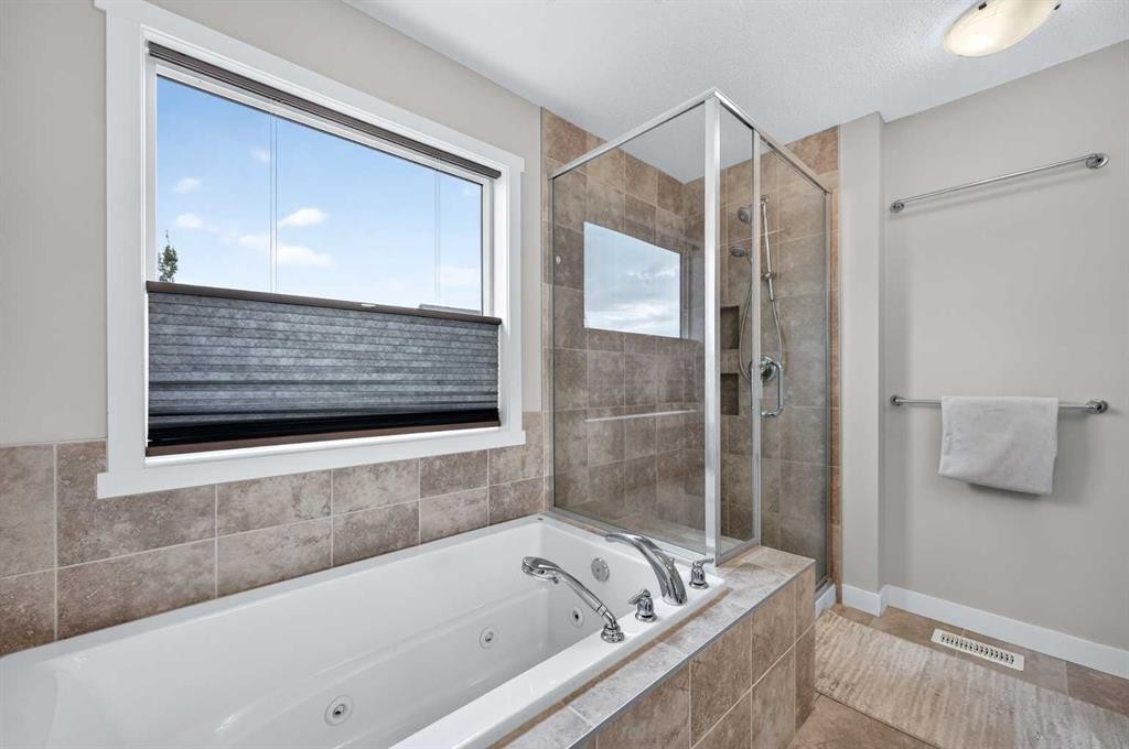 479 Nolan Hill Drive Nw, Calgary, AB