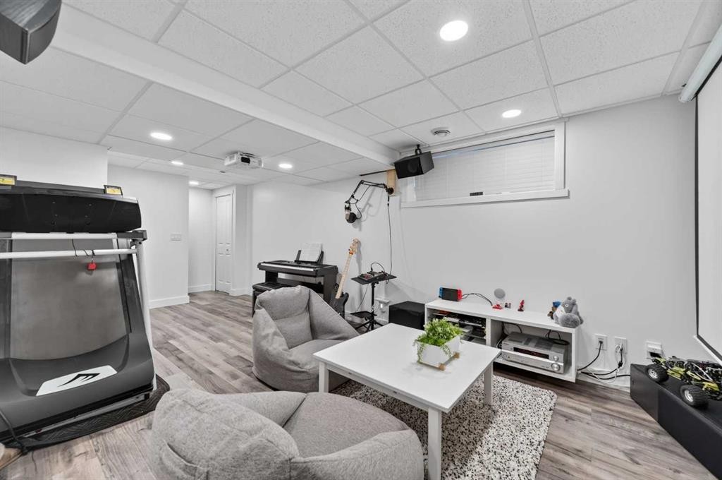 479 Nolan Hill Drive Nw, Calgary, AB