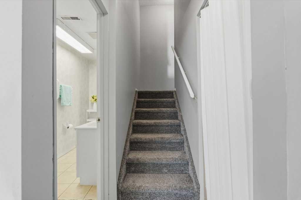 126 Harvest Gold Place Ne, Calgary, AB