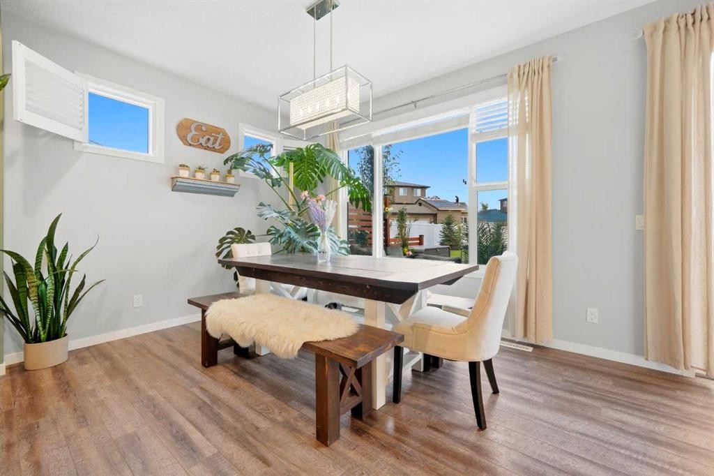 43 Howse Manor Ne, Calgary, AB