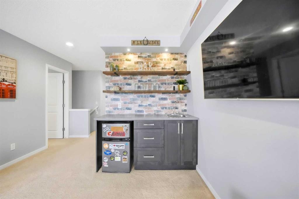 43 Howse Manor Ne, Calgary, AB