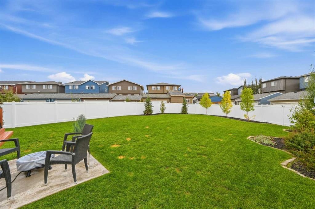 43 Howse Manor Ne, Calgary, AB