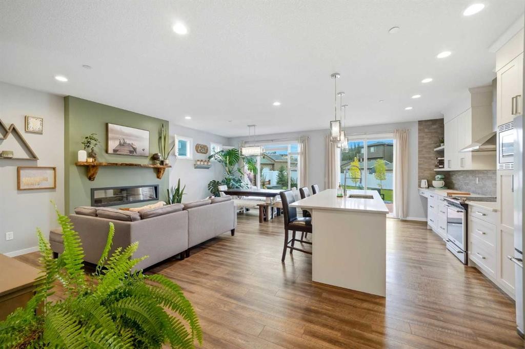 43 Howse Manor Ne, Calgary, AB