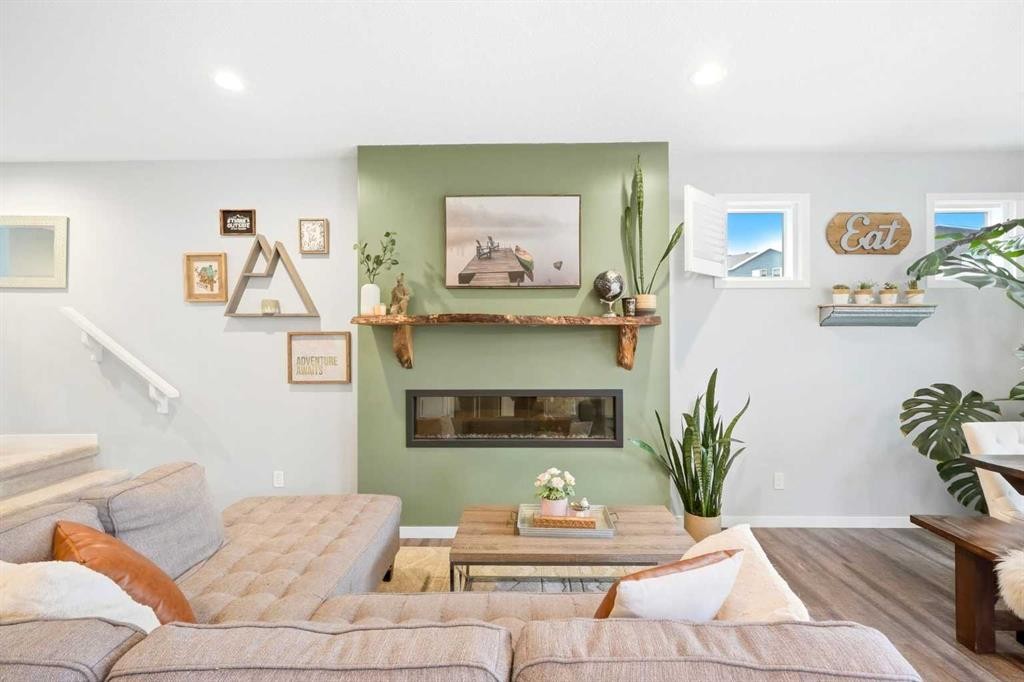 43 Howse Manor Ne, Calgary, AB