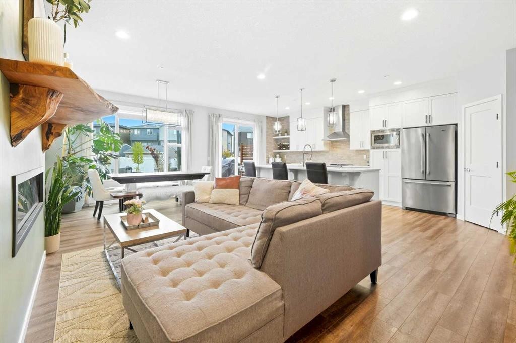 43 Howse Manor Ne, Calgary, AB