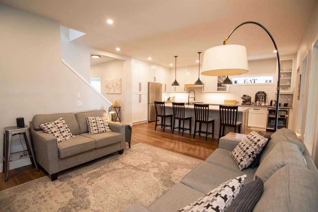 129 Prestwick Estate Way Se, Calgary, AB