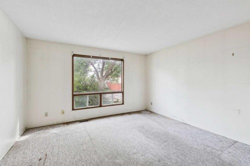 19 Whitehill Gate Ne, Calgary, AB 