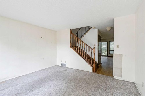 19 Whitehill Gate Ne, Calgary, AB 