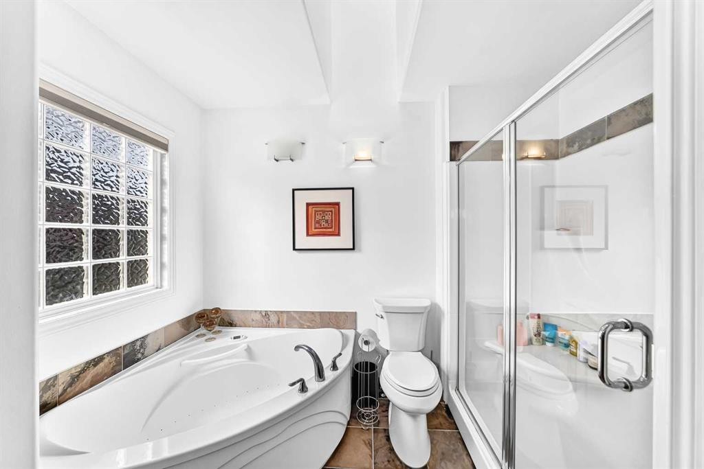 343 Berkshire Place Nw, Calgary, AB