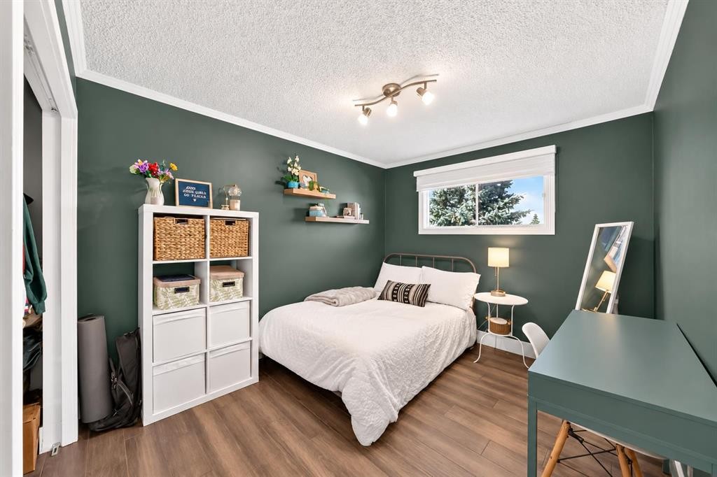 343 Berkshire Place Nw, Calgary, AB