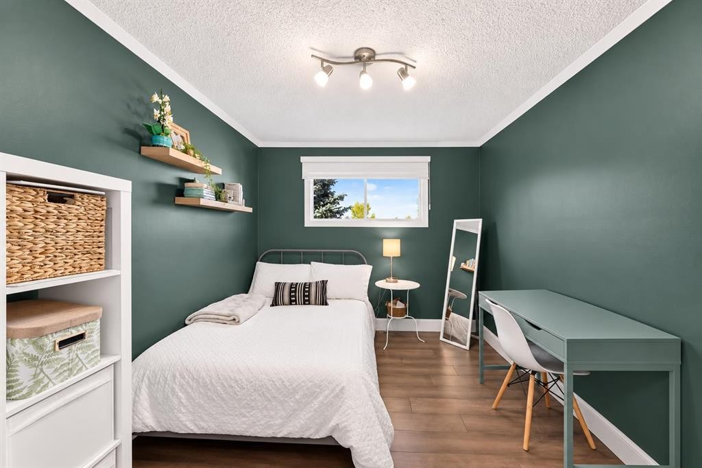 343 Berkshire Place Nw, Calgary, AB