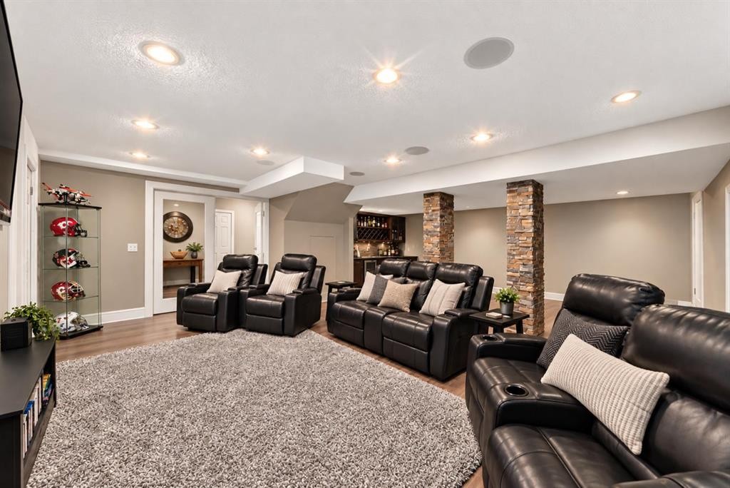 343 Berkshire Place Nw, Calgary, AB