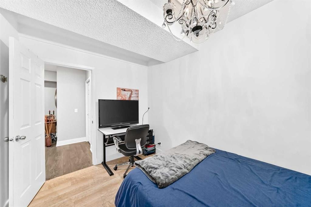 343 Berkshire Place Nw, Calgary, AB