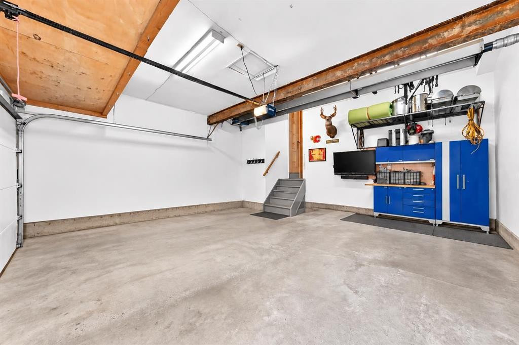 343 Berkshire Place Nw, Calgary, AB