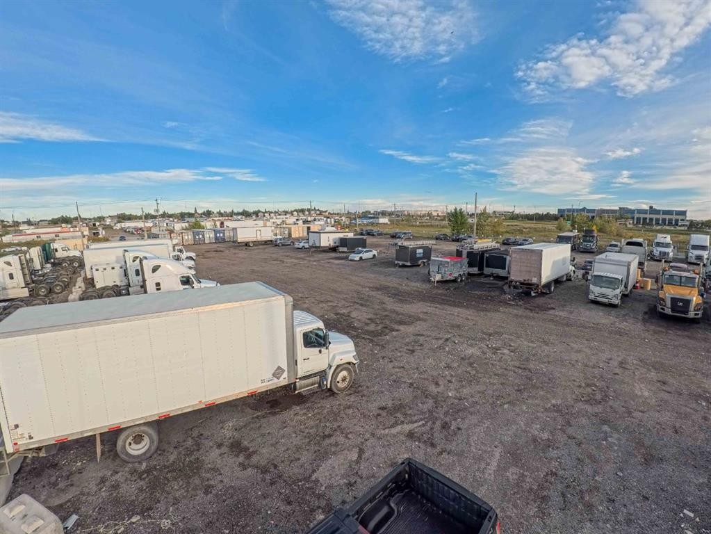 6915 40 Street Ne, Calgary, AB