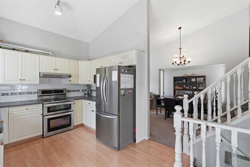 271 Erin Meadow Close Se, Calgary, AB