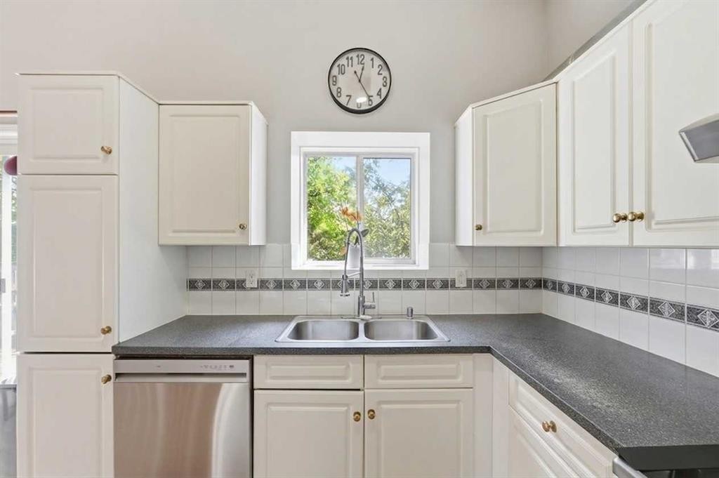 271 Erin Meadow Close Se, Calgary, AB