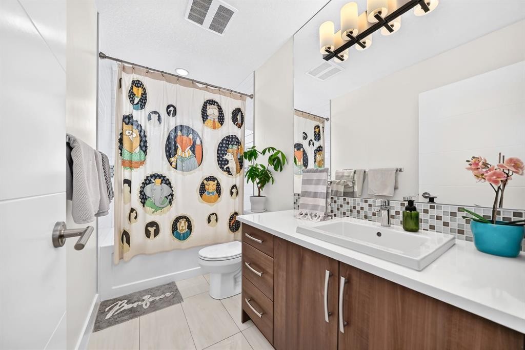 4817 20 Avenue Nw, Calgary, AB