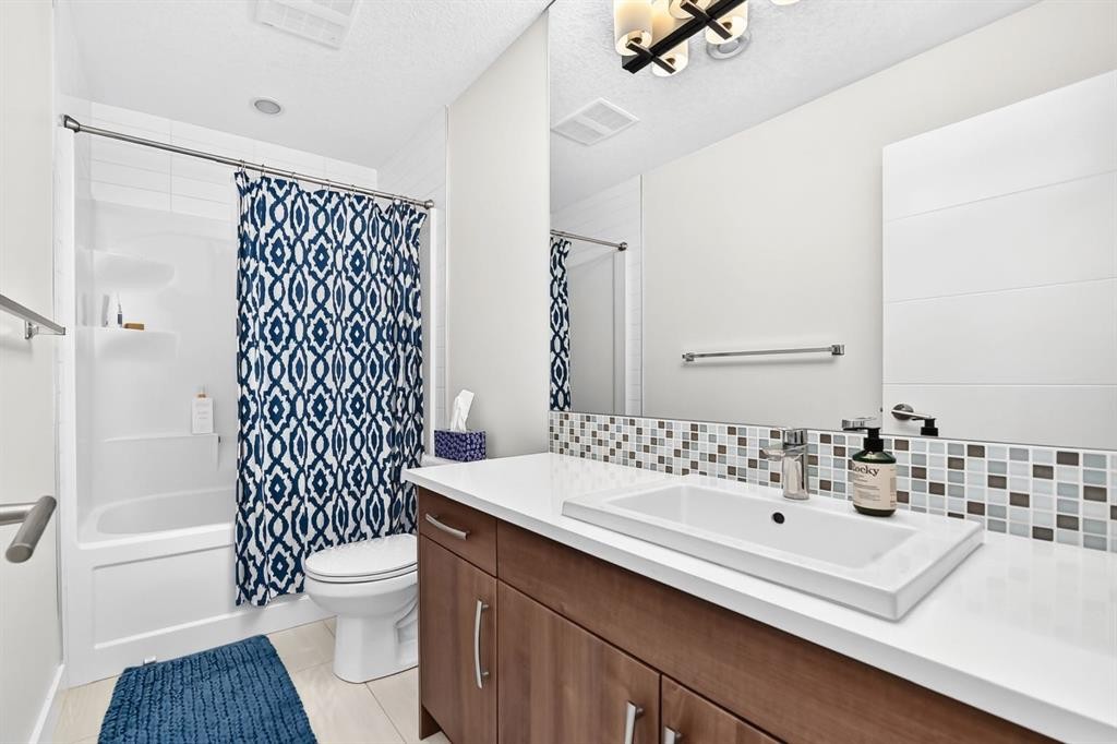 4817 20 Avenue Nw, Calgary, AB