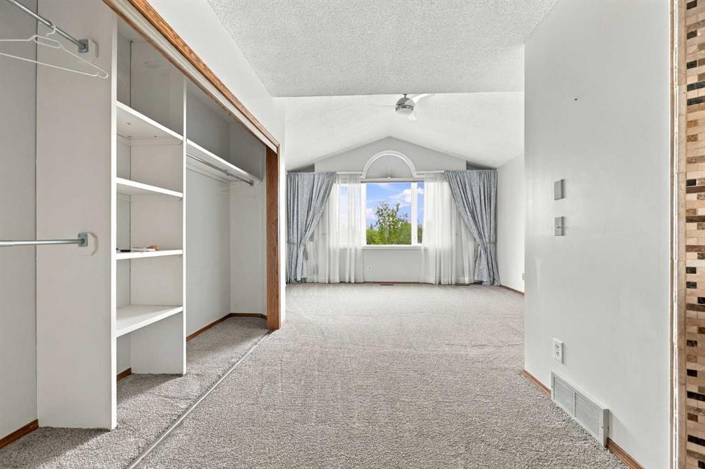 760 Riverbend Drive Se, Calgary, AB