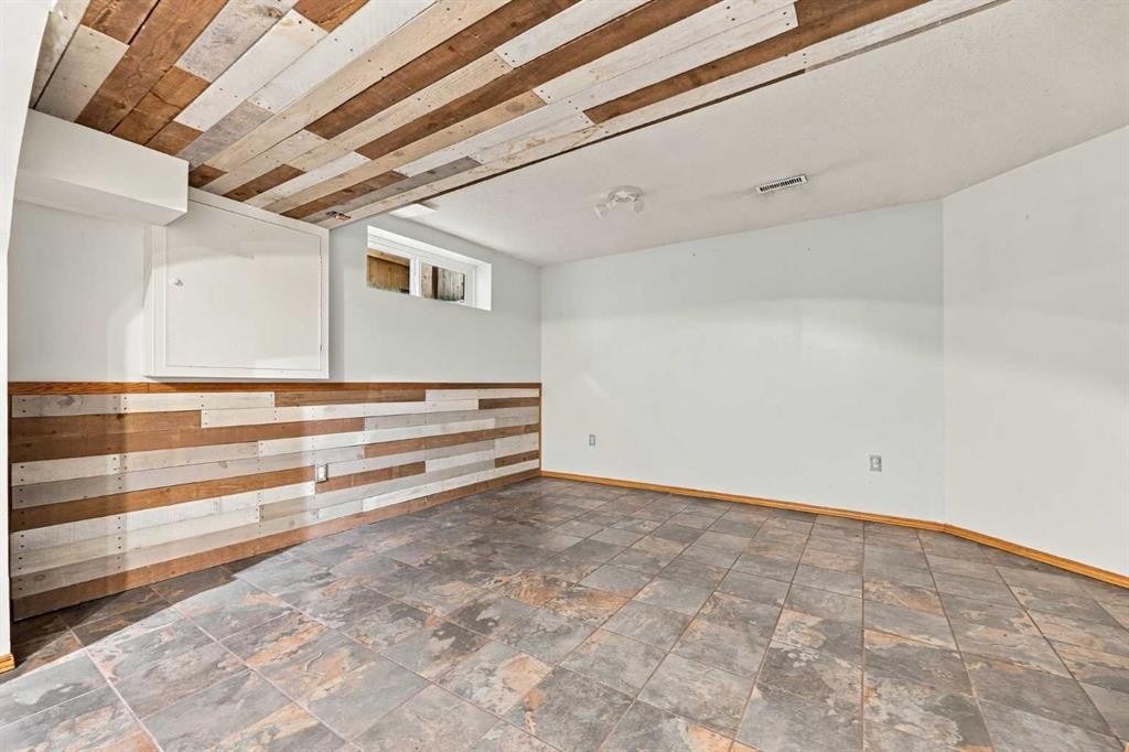 760 Riverbend Drive Se, Calgary, AB
