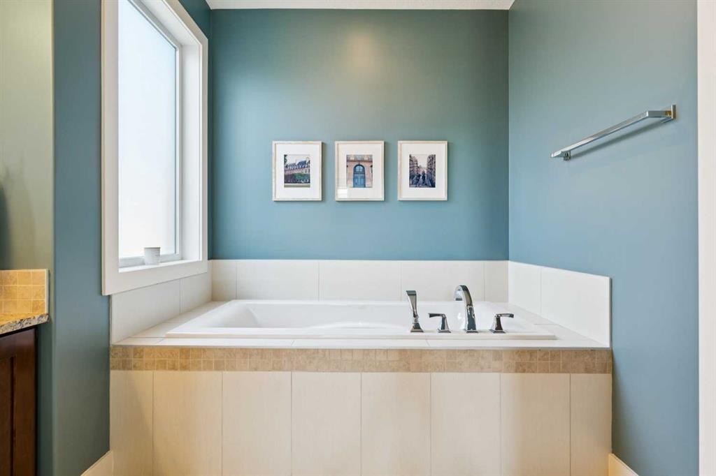 1128 17 Avenue Nw, Calgary, AB