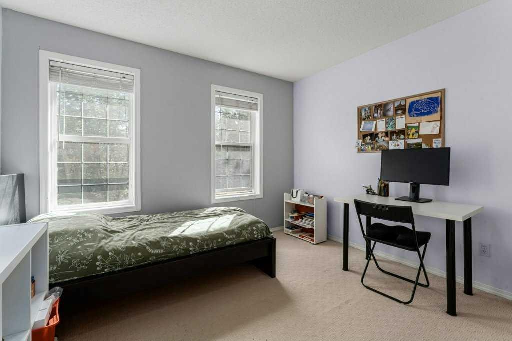 393 Inverness Park Se, Calgary, AB