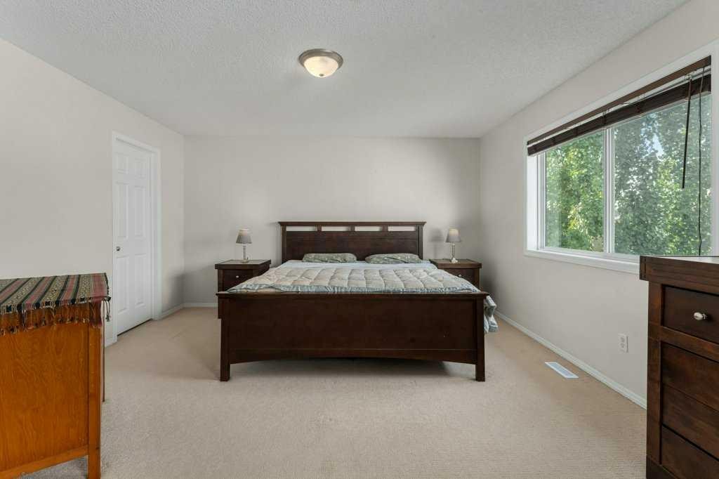 393 Inverness Park Se, Calgary, AB