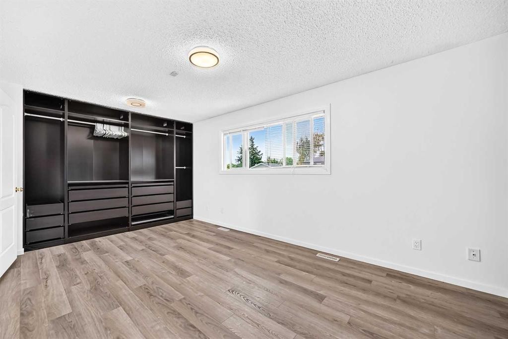 4351 58 Street Ne, Calgary, AB