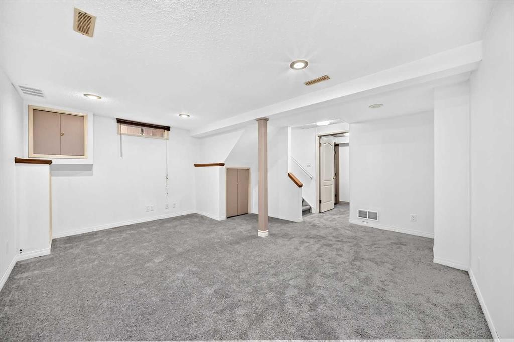 4351 58 Street Ne, Calgary, AB