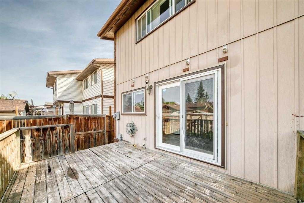 4351 58 Street Ne, Calgary, AB