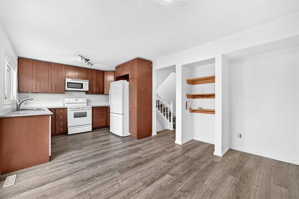4351 58 Street Ne, Calgary, AB