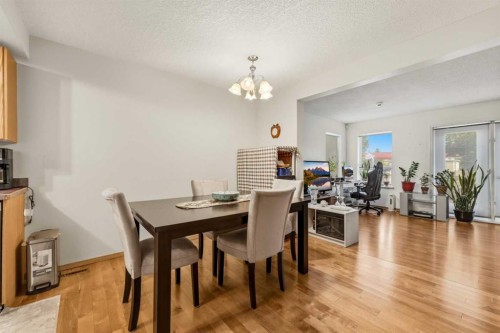 28 Martinglen Way Ne, Calgary, AB 