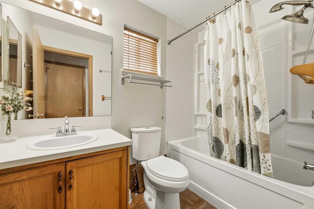 28 Martinglen Way Ne, Calgary, AB