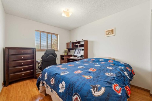28 Martinglen Way Ne, Calgary, AB 