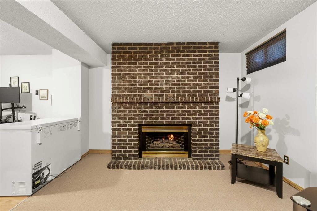 28 Martinglen Way Ne, Calgary, AB