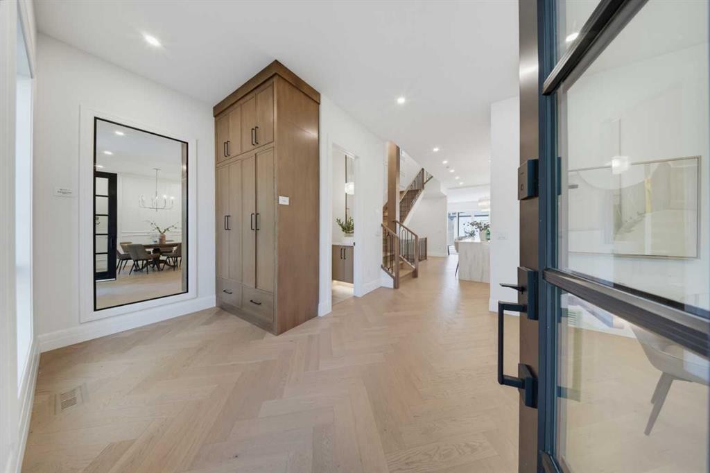 2407 4 Avenue Nw, Calgary, AB
