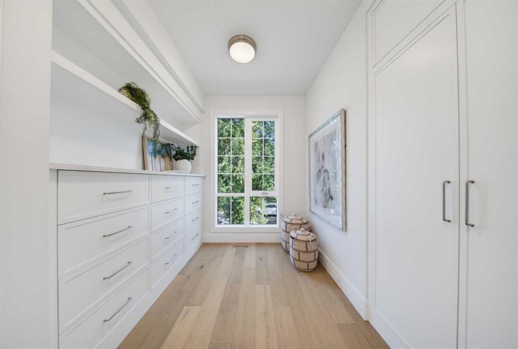 2407 4 Avenue Nw, Calgary, AB