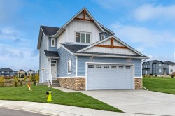 212 Edgefield Bay Strathmore, AB T1P 2K4