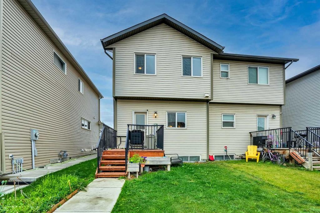 40 Cornerbrook Gate Ne, Calgary, AB