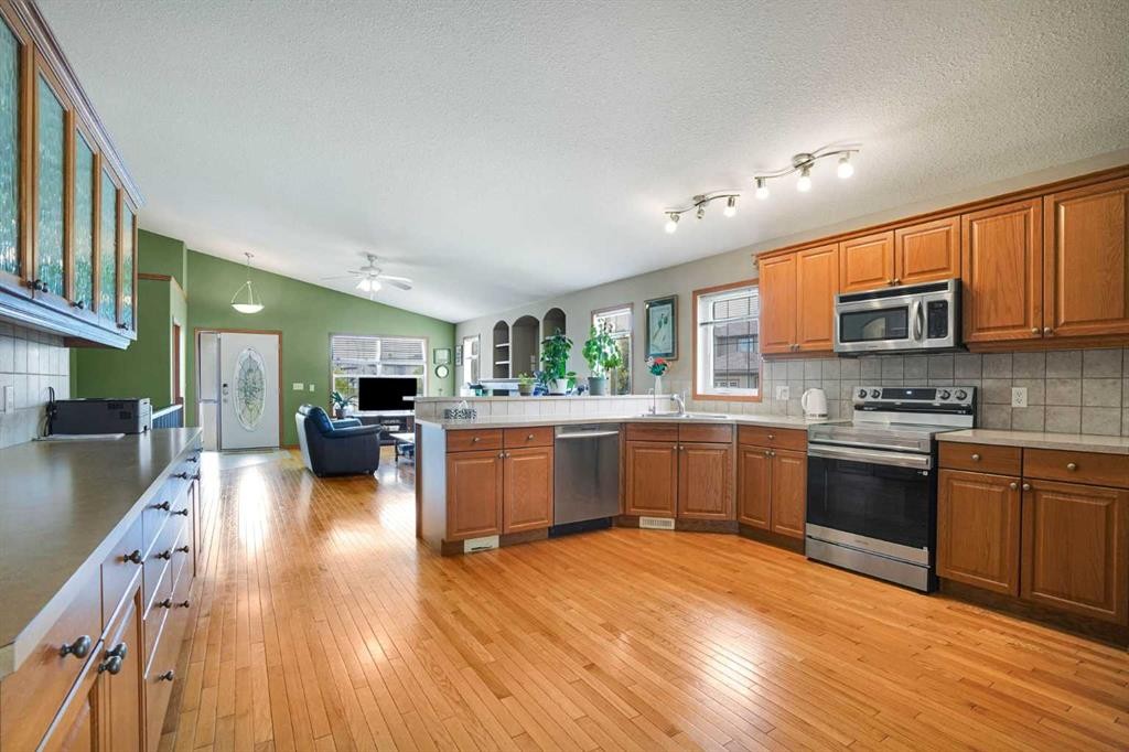 144 Hillcrest Cape, Strathmore, AB
