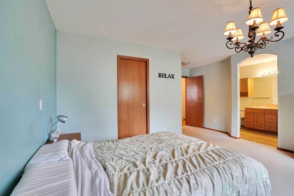 144 Hillcrest Cape, Strathmore, AB