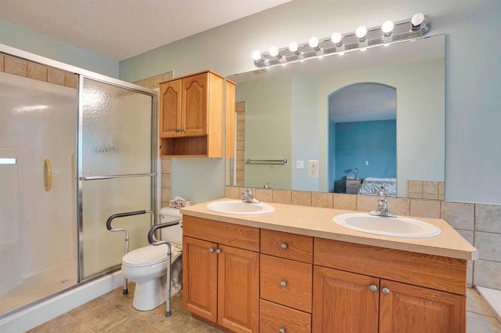 144 Hillcrest Cape, Strathmore, AB