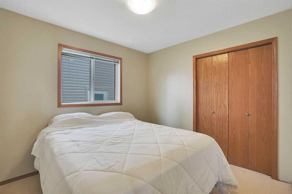 144 Hillcrest Cape, Strathmore, AB