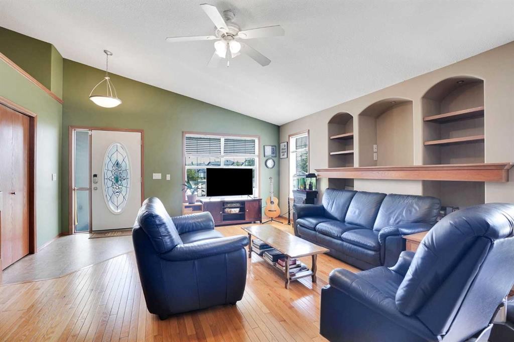 144 Hillcrest Cape, Strathmore, AB