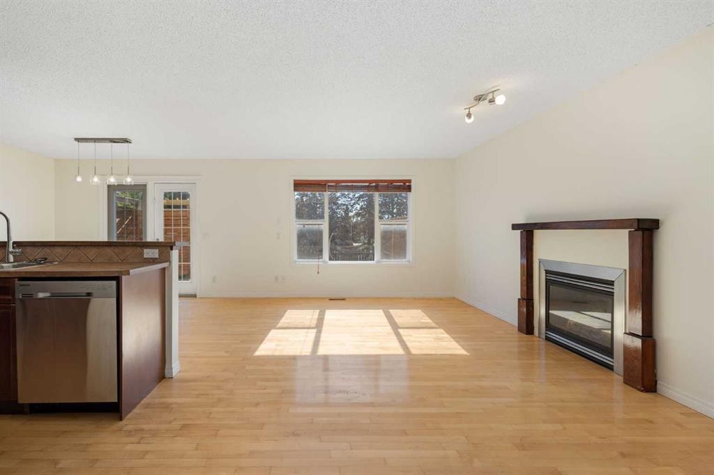 78 Cougar Plateau Way Sw, Calgary, AB