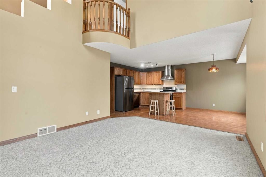 11 Somercrest Circle Sw, Calgary, AB