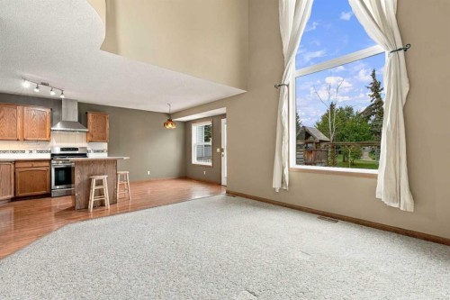 11 Somercrest Circle Sw, Calgary, AB 