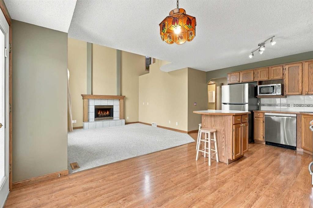 11 Somercrest Circle Sw, Calgary, AB