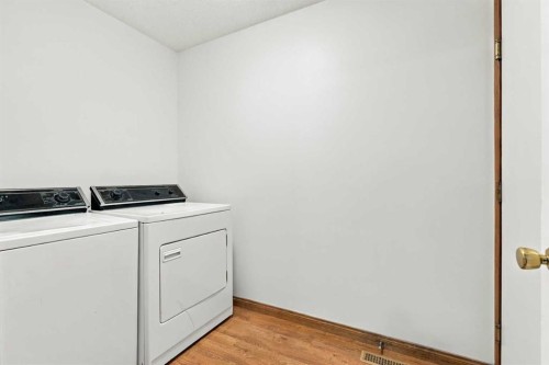 11 Somercrest Circle Sw, Calgary, AB 